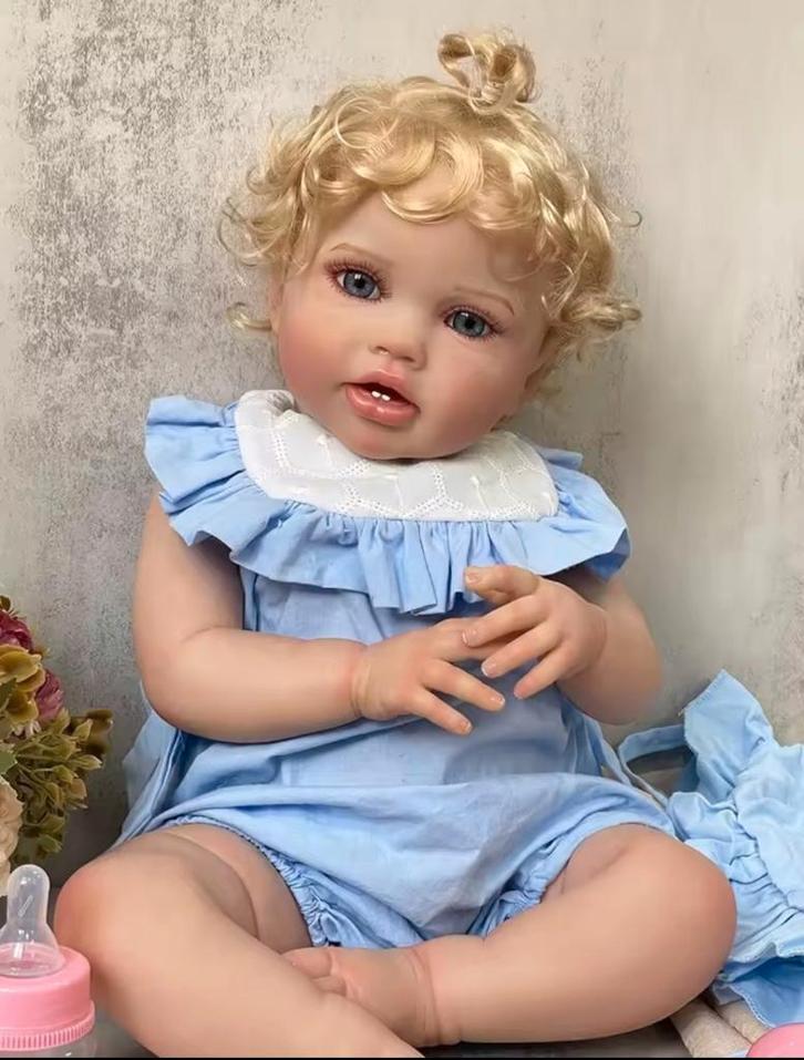 Reborn baby toddler 62 cm, Verzamelen, Poppen, Zo goed als nieuw, Babypop, Levensecht of Reborn, Ophalen of Verzenden