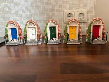 Ierse Deuren met Katten - Decoratieve Miniaturen beschikbaar voor biedingen