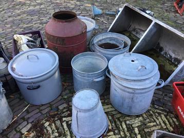 Vintage Zinken (vuilnis(Emmers, Teils en dubbele Wasbak beschikbaar voor biedingen