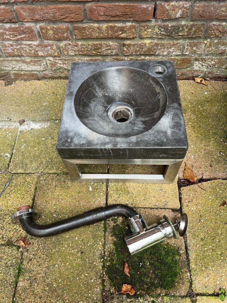 GRATIS: donkerbruine natuurstenen wasbakje, Doe-het-zelf en Verbouw, Sanitair, Gebruikt, Wastafel, Steen, Ophalen