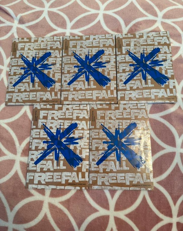 SEALED Tomorrow x Together Gravity set, Verzamelen, Muziek, Artiesten en Beroemdheden, Nieuw, Cd of Plaat, Ophalen of Verzenden