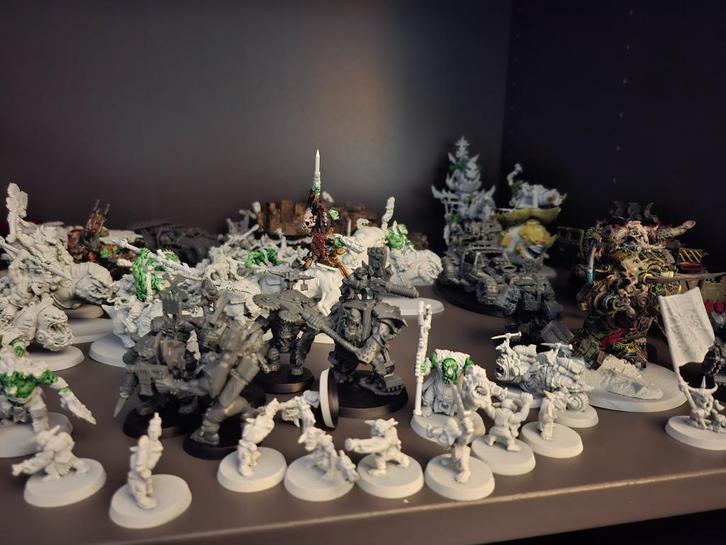 Orks 40k, Hobby en Vrije tijd, Wargaming, Zo goed als nieuw, Warhammer 40000, Figuurtje(s), Met verf, Ophalen of Verzenden