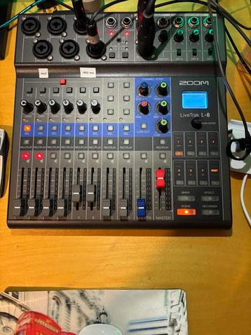 Zoom Live-trak L8 digitale mengtafel beschikbaar voor biedingen