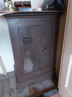 Te koop: unieke antieke massieve ijzeren brandkast/kluis,, Huis en Inrichting, Haarden, Ophalen, Gebruikt, Overige soorten
