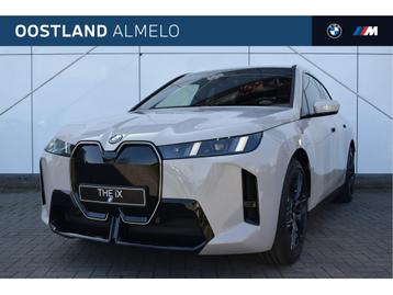 BMW iX xDrive45 M Sport / Trekhaak / M Multifunctionele Stoe beschikbaar voor biedingen