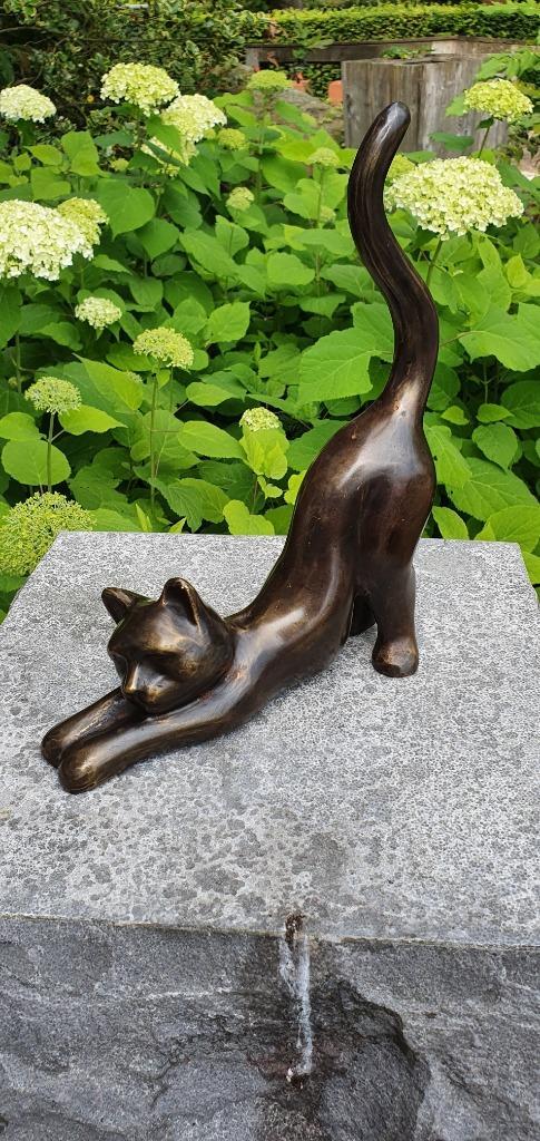 POES STREKT / BRONZEN BEELD / staart omhoog, Tuin en Terras, Tuinbeelden, Nieuw, Dierenbeeld, Ophalen of Verzenden