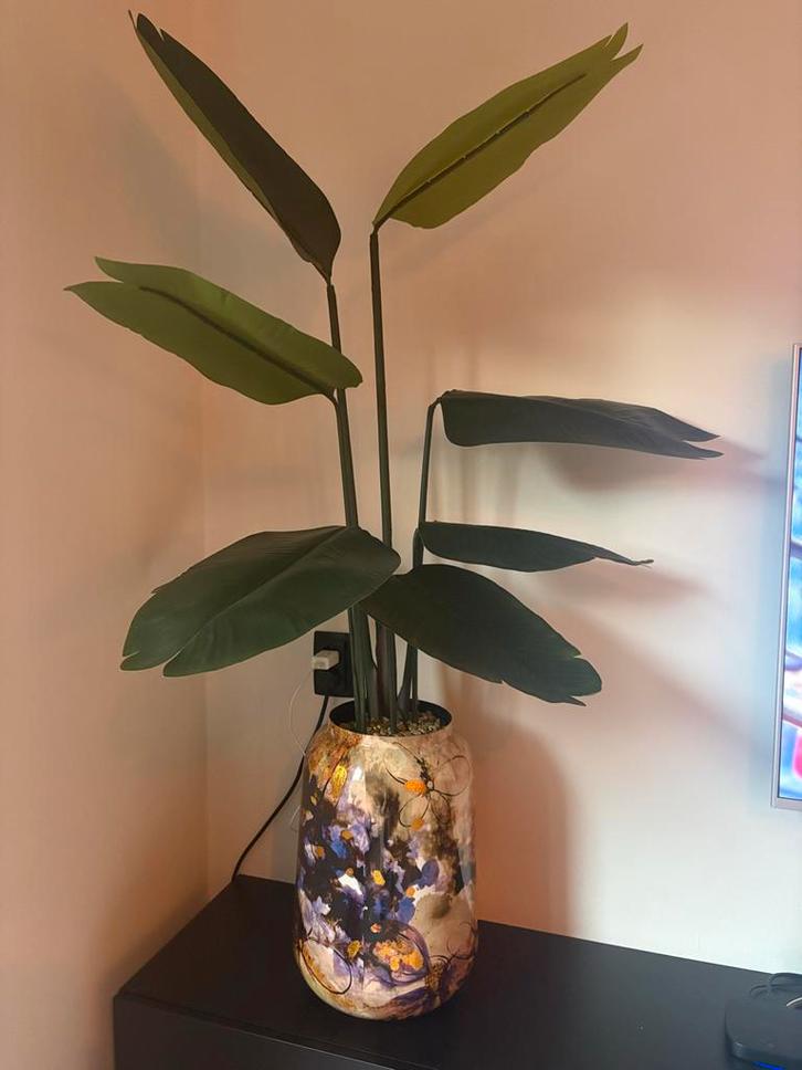 Kunstplant in TS sierpot, Huis en Inrichting, Kamerplanten, Overige soorten, 150 tot 200 cm, Groene kamerplant, Halfschaduw, In pot