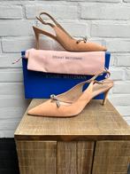 Stuart Weitzman pumps kitten heels slingback maat 41 suède, Kleding | Dames, Schoenen, Pumps, Beige, Nieuw, Ophalen of Verzenden