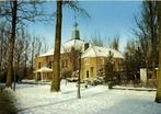 Middenmeer, R.K. Kerk in wintertooi - ongelopen, Verzamelen, Ansichtkaarten | Nederland, Ophalen of Verzenden, 1920 tot 1940, Ongelopen