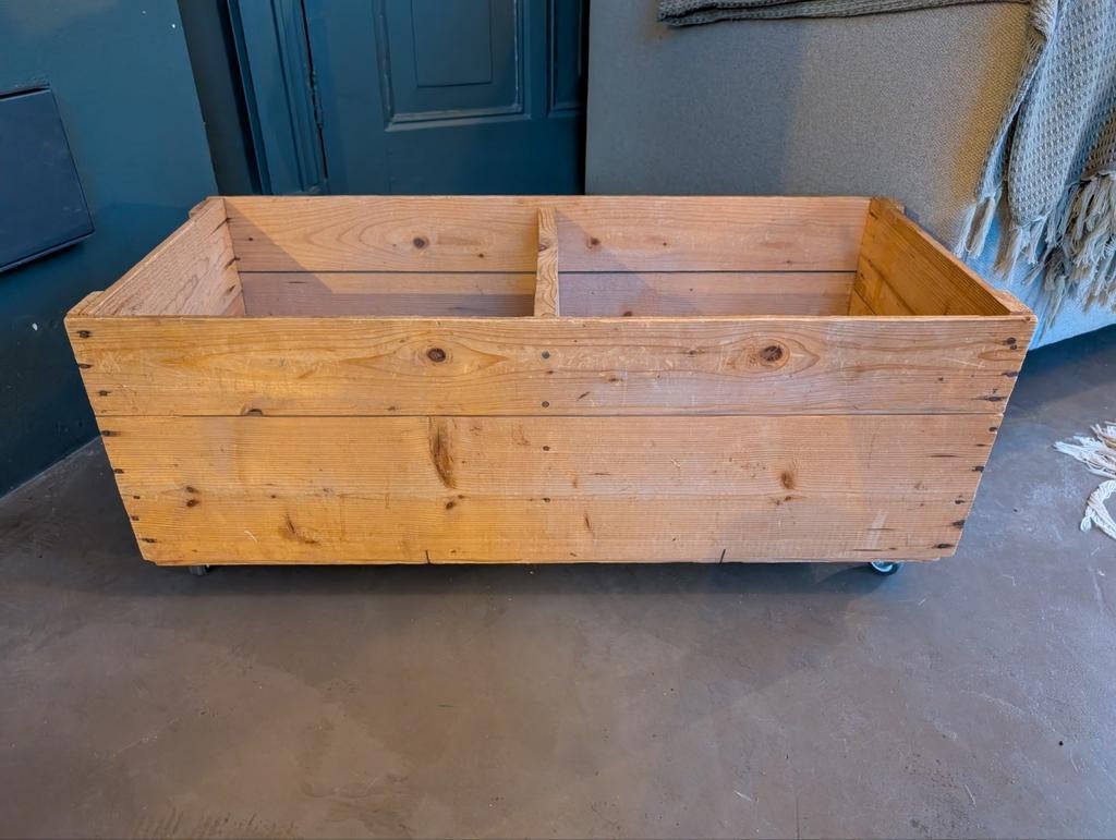 Houten Opbergkist / Speelgoedkist op Wielen, Ophalen, Gebruikt, 50 tot 75 cm, Grenenhout