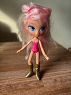 kleine pop / doll TM & MGA 28308 ELE, Ophalen of Verzenden, Zo goed als nieuw, Pop