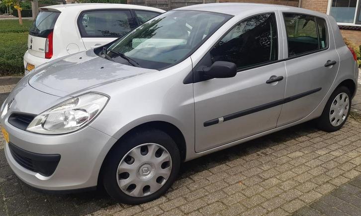 Renault Clio 1.2 16V 55KW 5-DRS E4 2006 Grijs, Auto's, Renault, Particulier, Clio, Benzine, B, Hatchback, Handgeschakeld, Origineel Nederlands