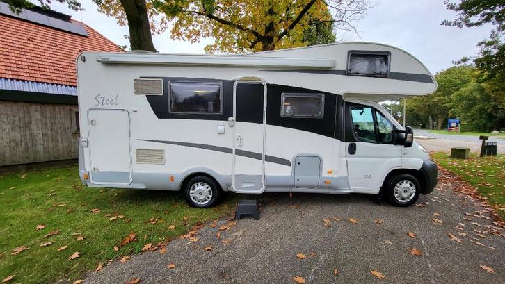 MC LOUIS M700 | Ruime Camper | 4-6 zits en slaapplaatsen, Caravans en Kamperen, Campers, Particulier, tot en met 6, Alkoof, McLouis