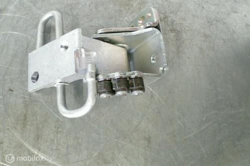 Deurscharnier rechtsvoor onder ​​4B0831412B​ VW/AUDI, Auto-onderdelen, Klein materiaal, Nieuw, Ophalen of Verzenden