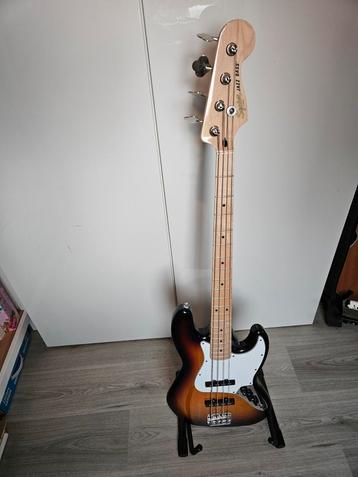 Squir jazz bass met accessoires  beschikbaar voor biedingen