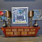 Divers Chinese meubels w.o. sidetables en dressoirs, Ophalen