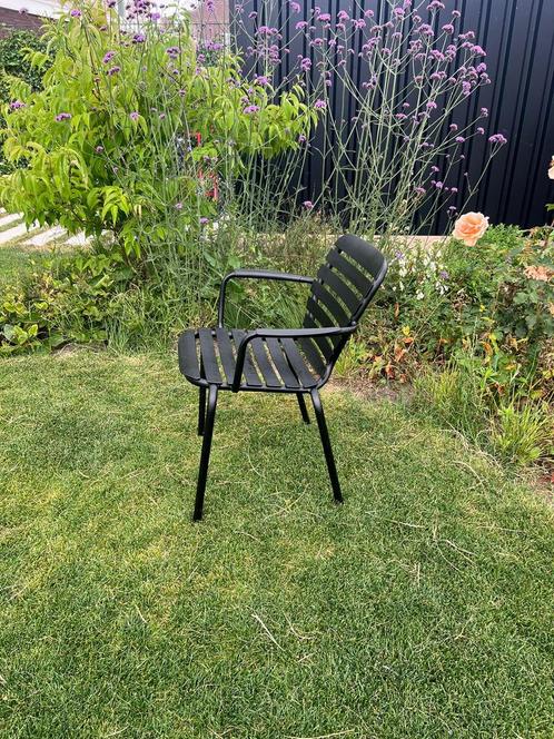 Prachtige zwarte tuinstoelen merk Zuiver model Vondel, Tuin en Terras, Tuinstoelen, Zo goed als nieuw, Aluminium, Ophalen