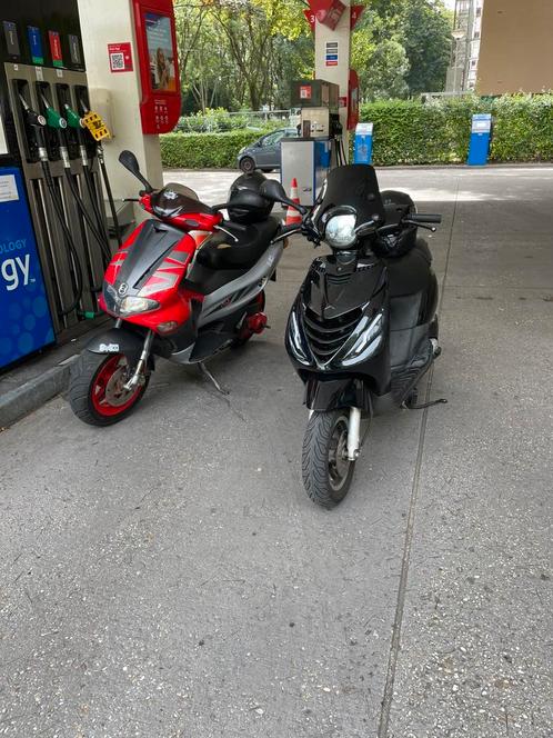 Gilera runner 50cc 2t !!!MOET WEG!!!, Fietsen en Brommers, Scooters | Piaggio, Zo goed als nieuw, Overige modellen, Ophalen