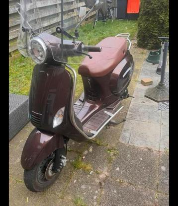 Senzo scooter beschikbaar voor biedingen