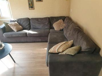 Mooie antracietgrijs suede bank, 70% leer. beschikbaar voor biedingen