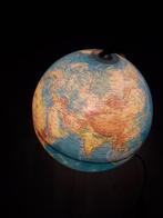 Mooie wereldbol globe op houten voet, Verlicht, Gebruikt, Ophalen of Verzenden