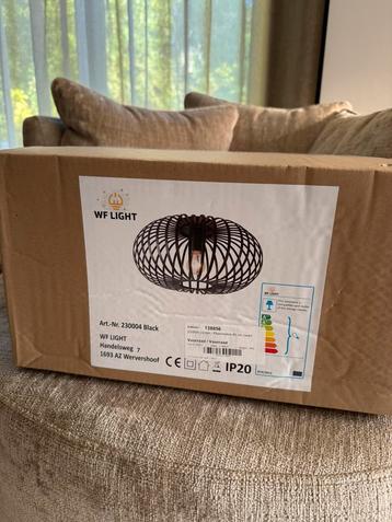 Nieuw in doos plafonniere beschikbaar voor biedingen