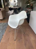Replica Eames stoel wit, Huis en Inrichting, Stoelen, Ophalen, Gebruikt, Wit, Metaal