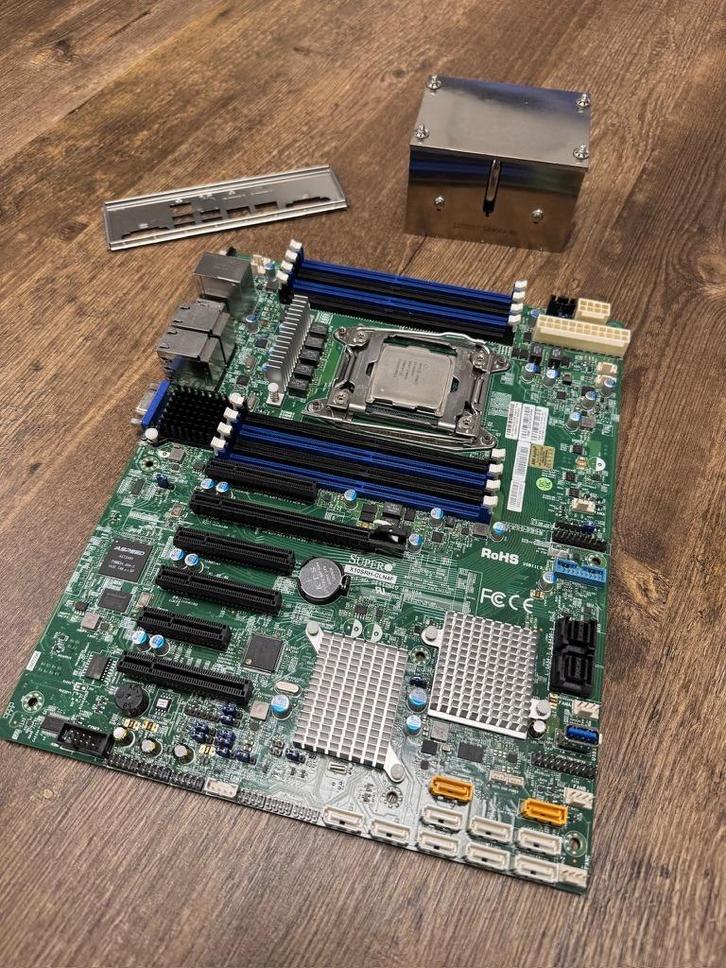 Supermicro X10SRH-CLN4F met E5-2630V4, Computers en Software, Moederborden, Gebruikt, Intel, DDR4, Ophalen of Verzenden