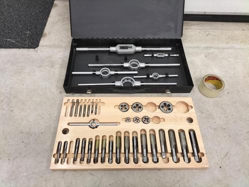 Volkel tapset -  (44-delig) UNC 1/4 – 1" – HSS, Doe-het-zelf en Verbouw, Gereedschap | Handgereedschap, Zo goed als nieuw, Ophalen of Verzenden