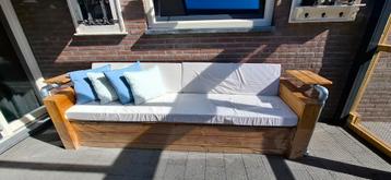 Tuinbank met opbergvak beschikbaar voor biedingen
