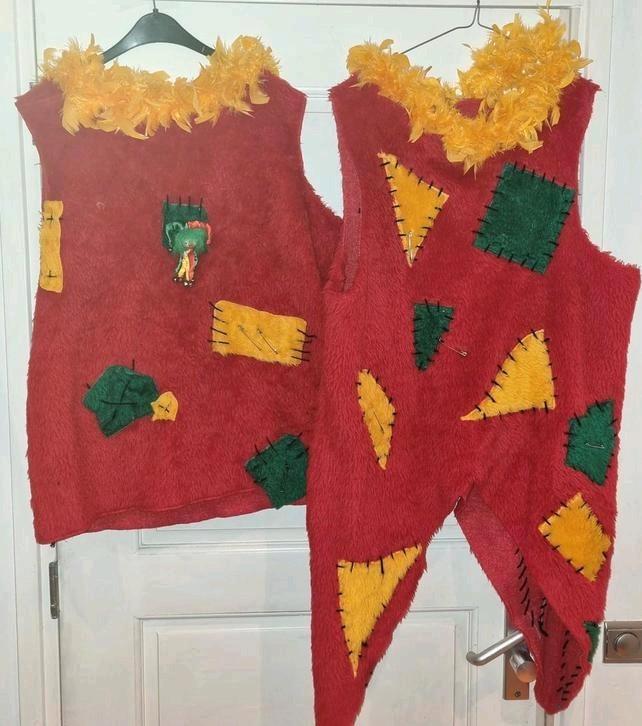 2 Carnavals pakken  zwerver Flintstones vogelverschrikker, Kleding | Dames, Carnavalskleding en Feestkleding, Zo goed als nieuw