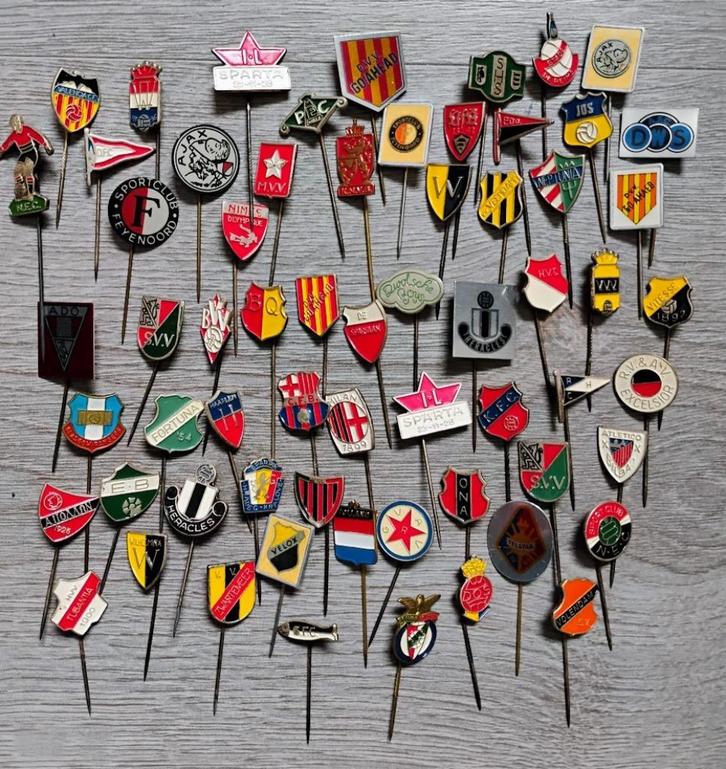Voetbalspeldjes w.o. zeldzame, Verzamelen, Speldjes, Pins en Buttons, Gebruikt, Speldje of Pin, Sport, Ophalen of Verzenden