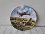 Spitfire Coming home wandbord van porselein D21cm, Verzamelen, Luchtvaart en Vliegtuigspotten, Ophalen of Verzenden, Zo goed als nieuw