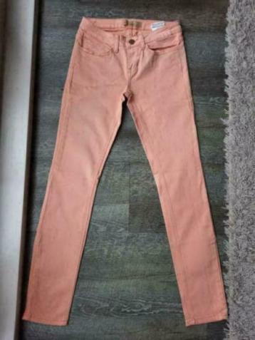 Amisu Straight Peach Perzikkleurige Broek Maat 34 XS