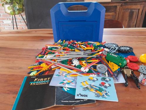 K'nex ruim 800 dlg! In koffer met voorbeelden motor poppetje, Kinderen en Baby's, Speelgoed | Bouwstenen, Gebruikt, K'nex, Ophalen of Verzenden