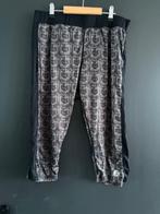 Legergroen met zwarte sportlegging maat XL van Leontien, Leontien, Maat 46/48 (XL) of groter, Ophalen of Verzenden, Fitness of Aerobics