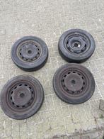 195/60 R15 banden met stalen velgen (en ford wieldoppen)), Auto-onderdelen, Banden en Velgen, Ophalen, Gebruikt, 15 inch, Band(en)
