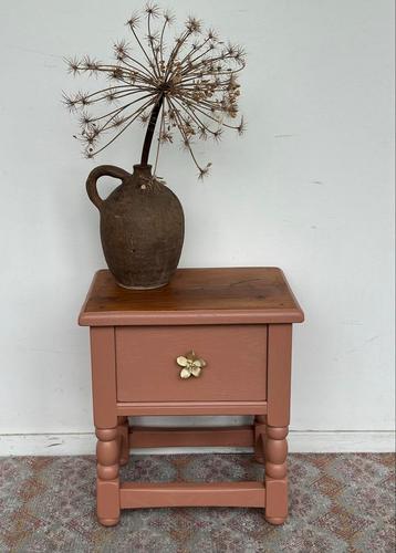 Vintage Bijzettafel - Iron Clay beschikbaar voor biedingen