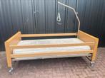 Hoog/laag medisch bed, Ophalen of Verzenden, Gebruikt
