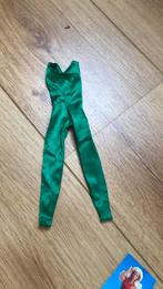 Barbie jumpsuit groen, Verzamelen, Poppen, Ophalen of Verzenden, Zo goed als nieuw