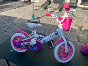 Paw patrol meisjes fiets zeer goede staat. Zijwieltjes  beschikbaar voor biedingen