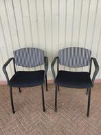 Twee stapelbare stoelen zwart/wit, Huis en Inrichting, Stoelen, Ophalen of Verzenden, Twee