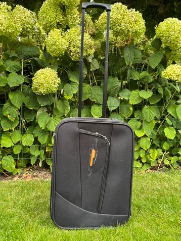 Zwart koffertje. Handbagage? beschikbaar voor biedingen