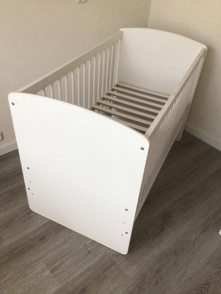 Handig ledikantje voor baby als logeer plekje, Kinderen en Baby's, Babywiegjes en Ledikanten, Gebruikt, Ledikant, Ophalen of Verzenden