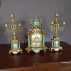 Klokkenstel met blauw keramiek, Ophalen