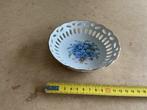 Opengewerkt porseleinen schaaltje, Ophalen of Verzenden