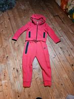 Nike Tech fleece pak rood kids, Jongen of Meisje, Nieuw, Ophalen of Verzenden, Setje