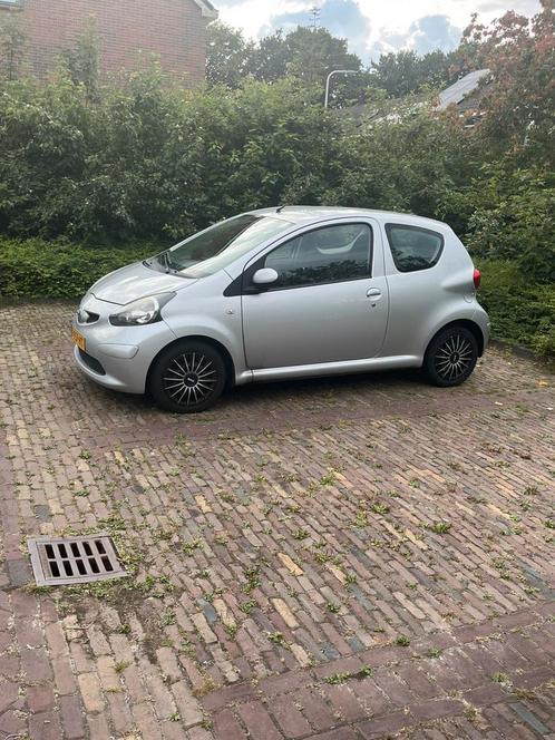 Toyota aygo, Auto's, Toyota, Particulier, Aygo, Airbags, Airconditioning, Elektrische ramen, Isofix, Metallic lak, Mistlampen