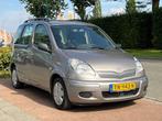 Toyota Yaris 1.3 VVT-i Sol *Automaat/ Hoge Instap, Auto's, Toyota, 1299 cc, 15 km/l, 4 cilinders, 400 kg