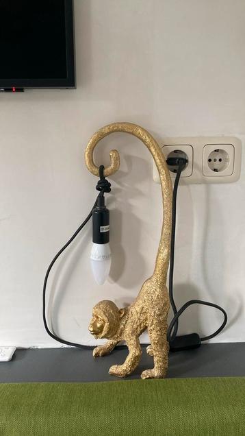Lamp aap goud beschikbaar voor biedingen
